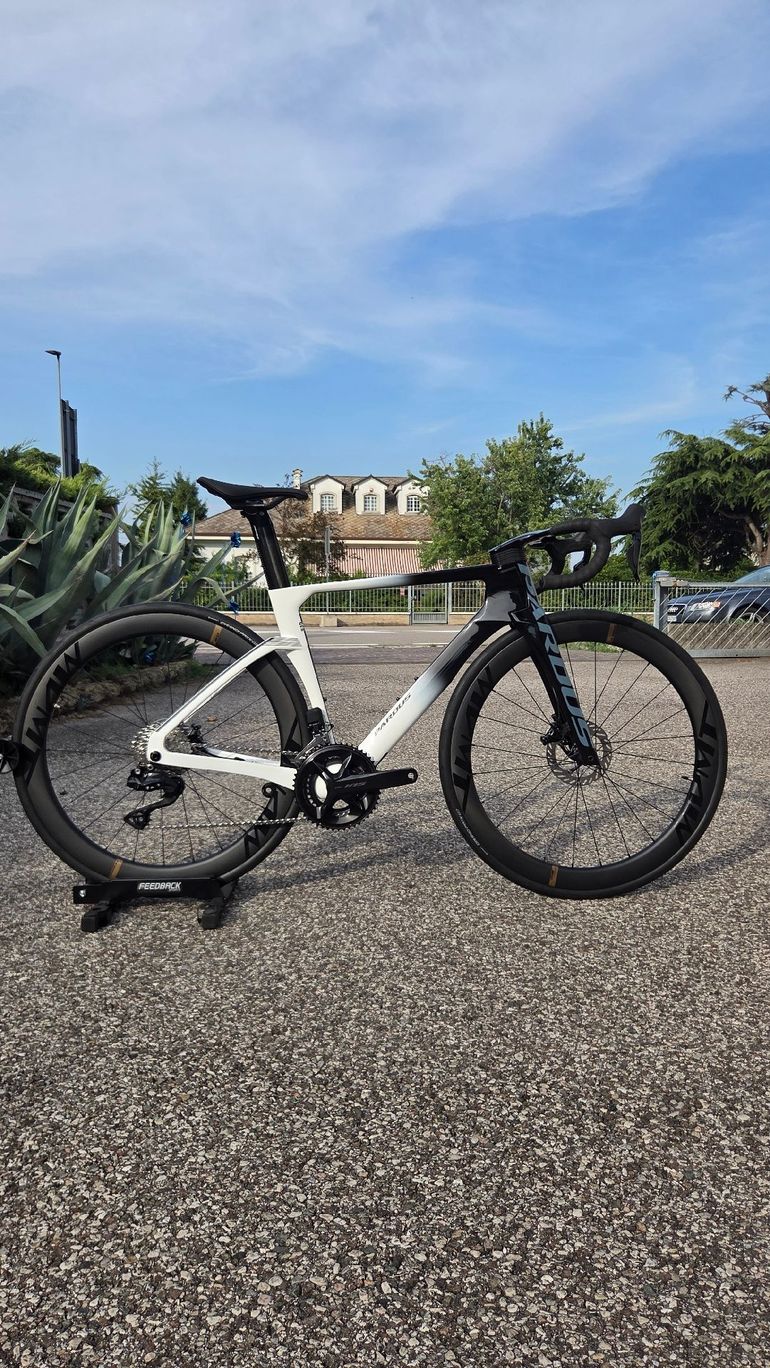 Pardus Custom 2027 usata — vista laterale