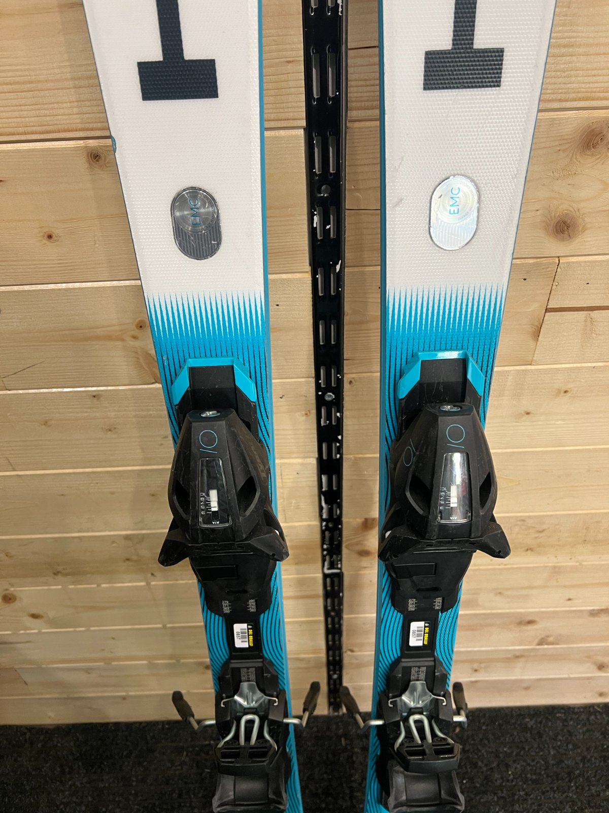 Head Head Worldcup Rebels e.XSR 2026 — Da Pista usato