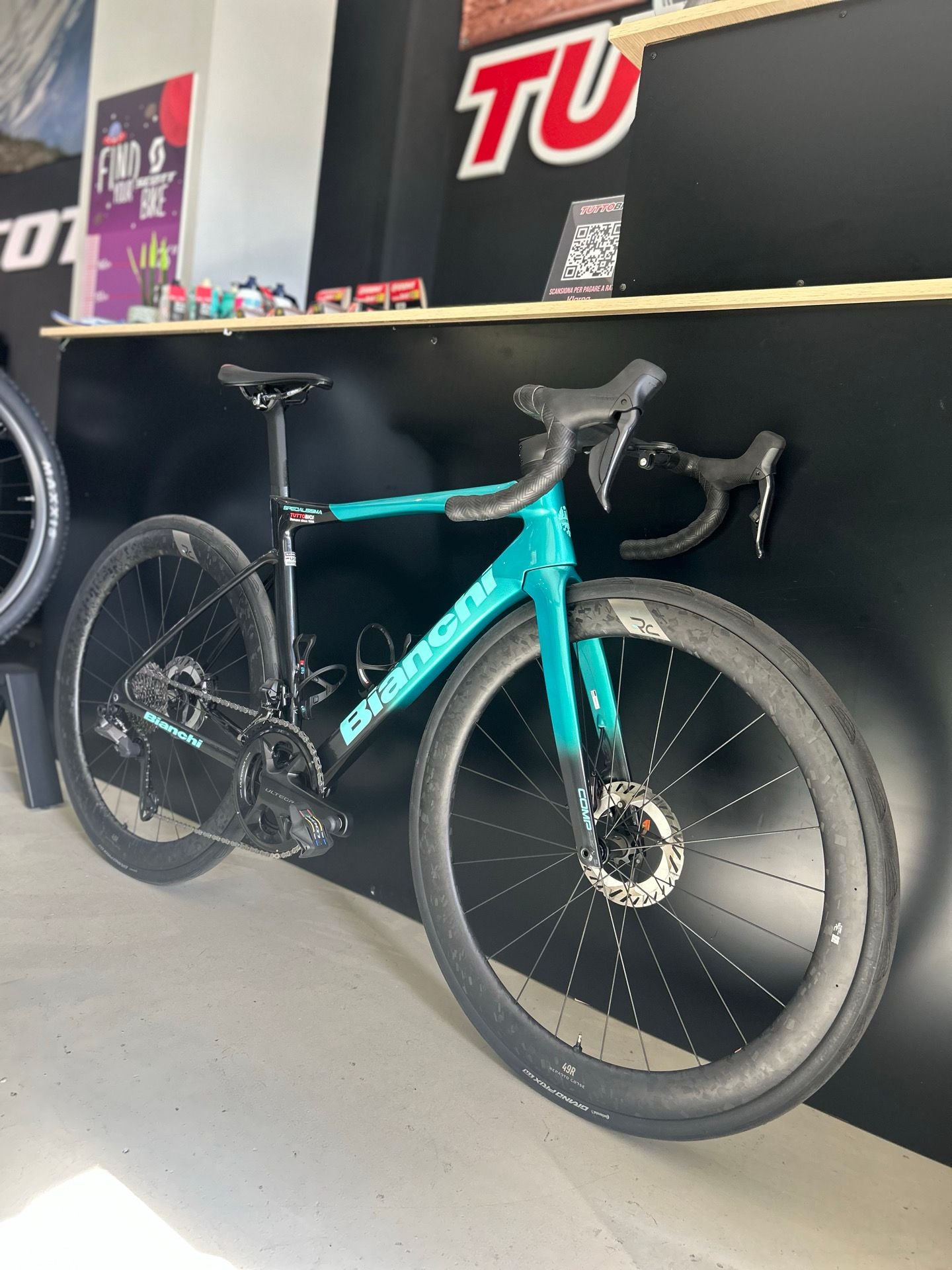 Bianchi Specialissima Comp — gruppo Shimano Ultegra Di2, taglia 53