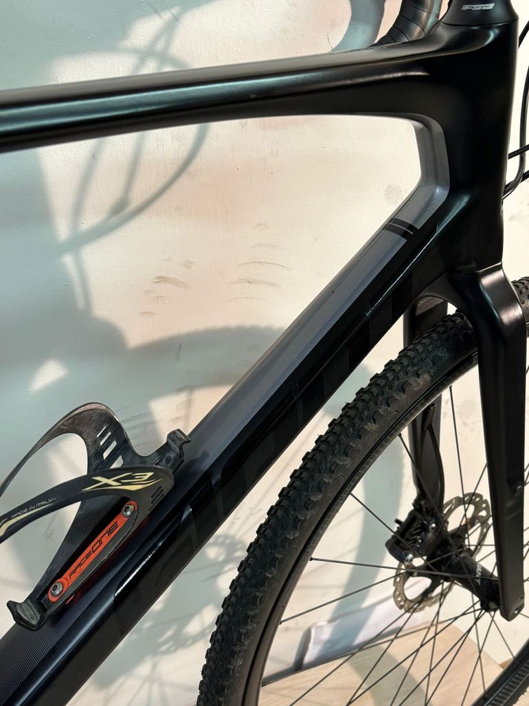 Giant Revolt Advanced 2021 usata — dettaglio