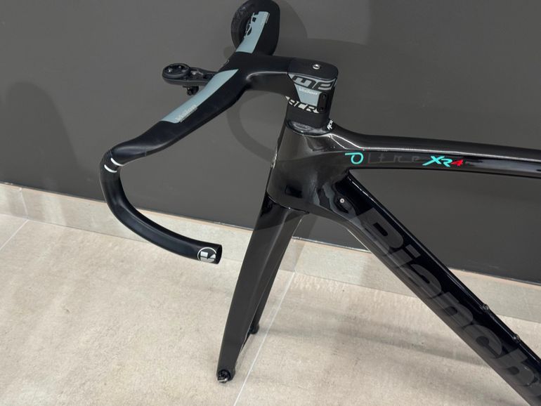 Bianchi Oltre Xr4 2023 usata — dettaglio
