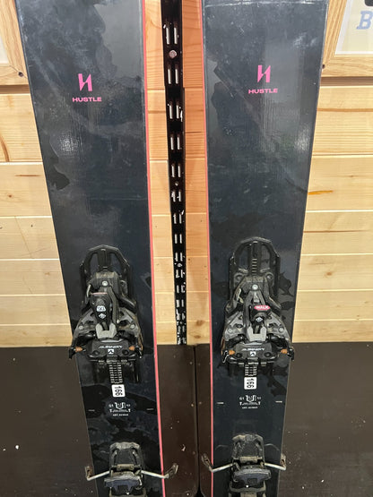 Blizzard Hustle 11 2024 — Freeride/Freestyle usato