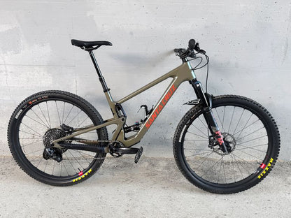 Santa Cruz Tallboy C Rsv 2022 usata — vista laterale