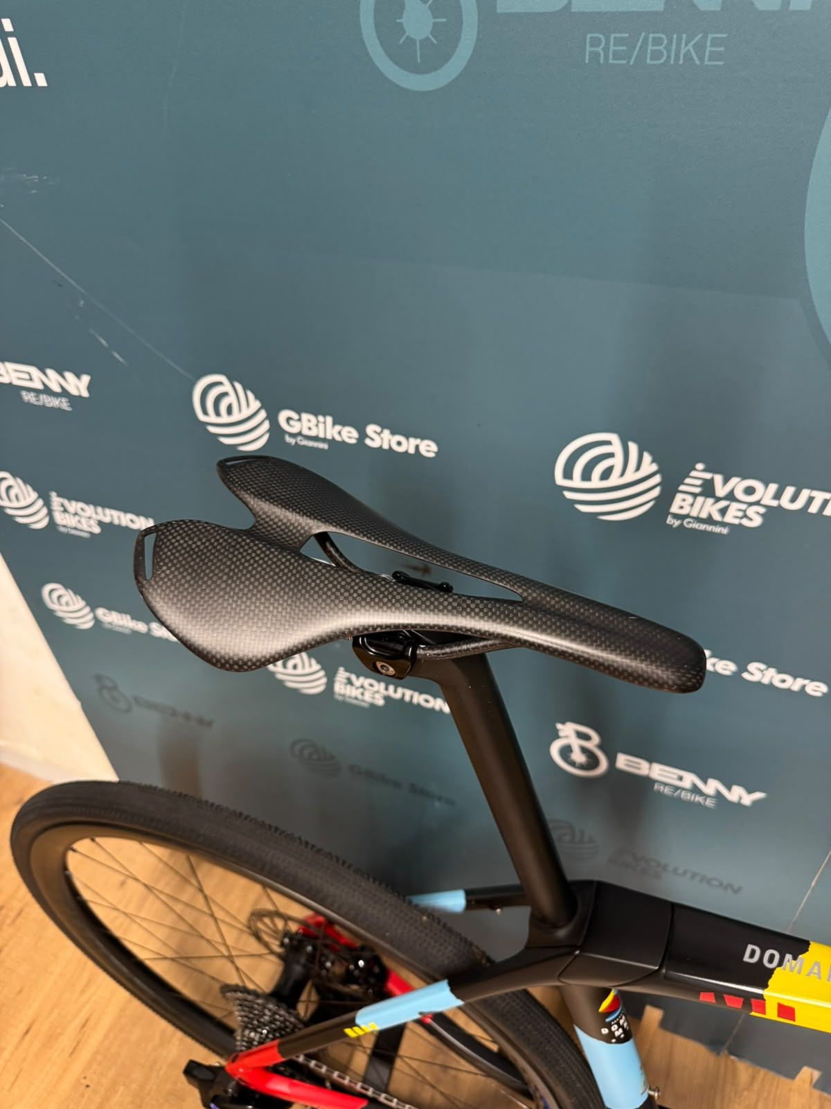 Trek Domane Slr 7 Gen 4 2024 usata — dettaglio