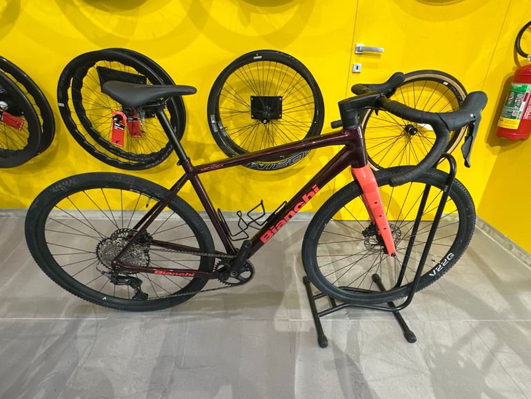 Bianchi Arcadex Al 610 2026 usata — vista laterale