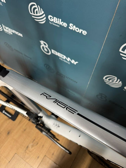 Megamo Raise 2024 — Bici usata