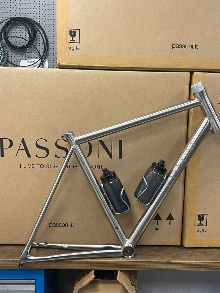IS Passoni Primo Frame Kit 2027 usata — dettaglio