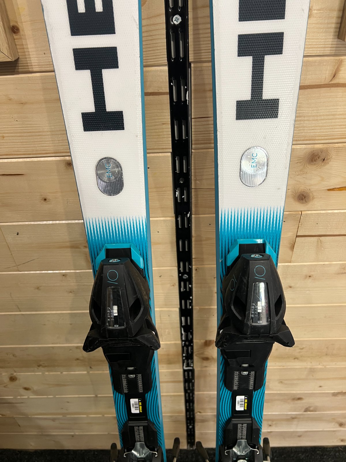 Head Head Worldcup Rebels e.XSR 2026 — Da Pista usato
