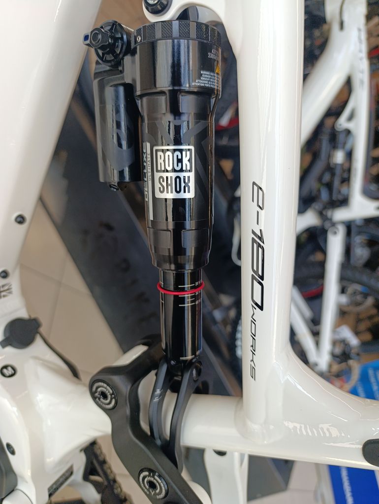 Whyte E-180 Works Mx Super 2023 usata — dettaglio