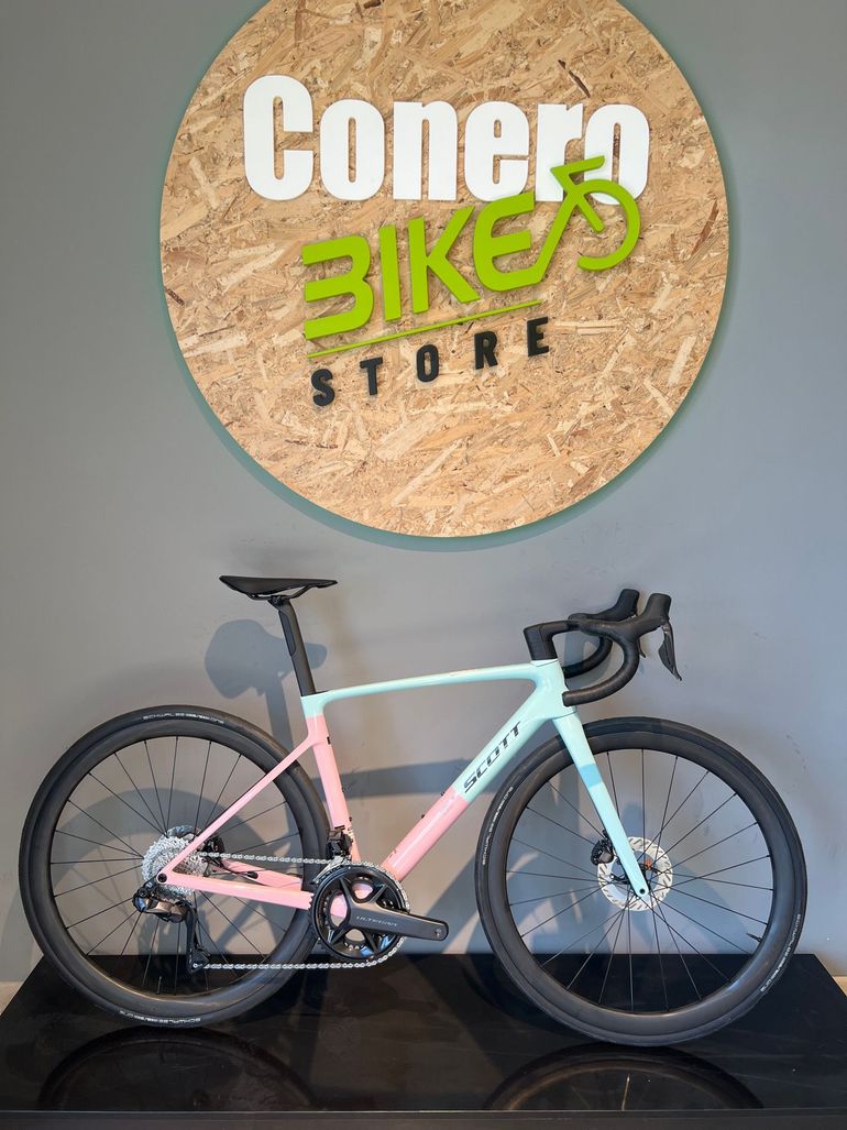 Scott Addict Rc 10 2026 usata — vista laterale