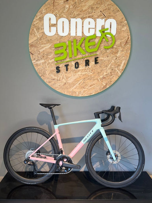 Scott Addict Rc 10 2026 usata — vista laterale