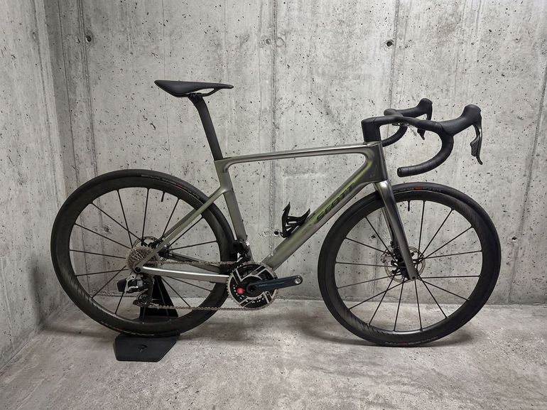 Scott Addict Rc Ultimate 2026 usata — vista laterale