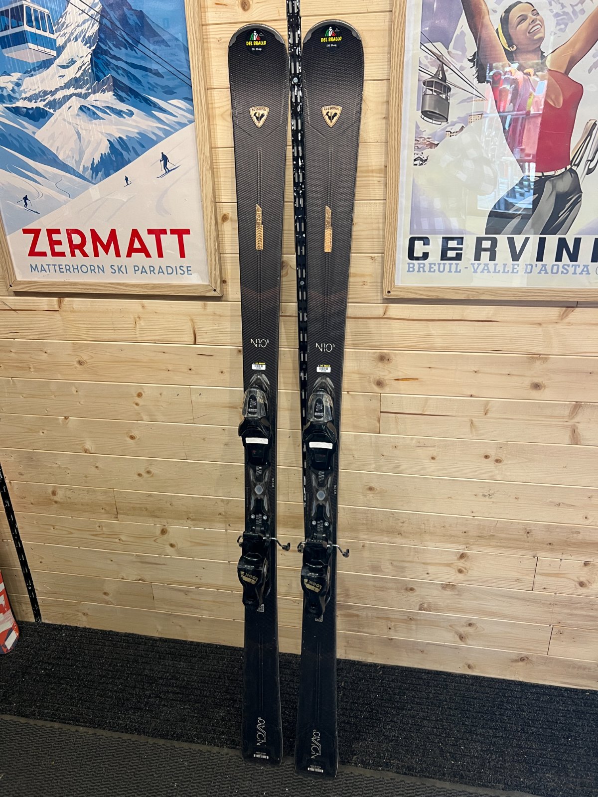 Rossignol Nova 10 Ti — raggio 14m, waist 74mm