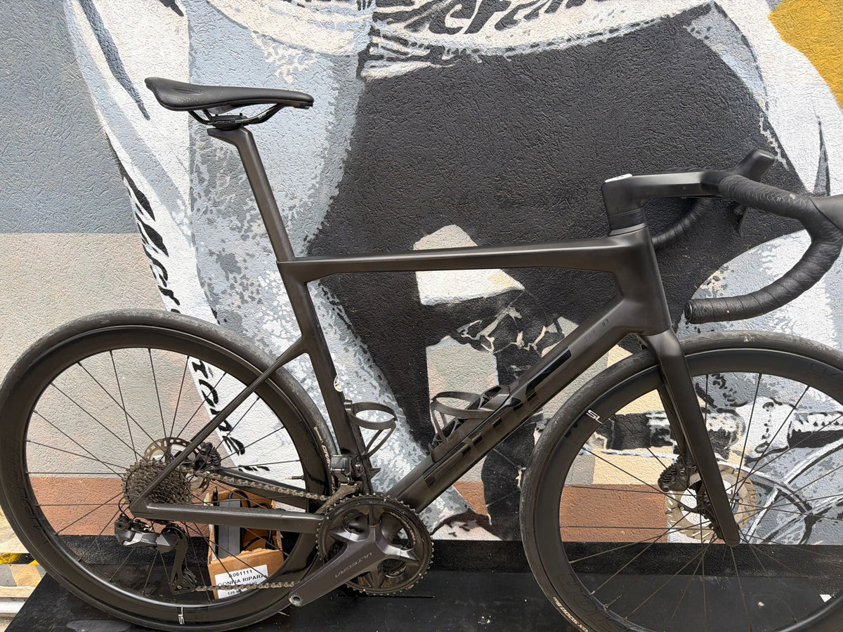 BMC Teammachine Slr 01 Four 2024 usata — vista laterale