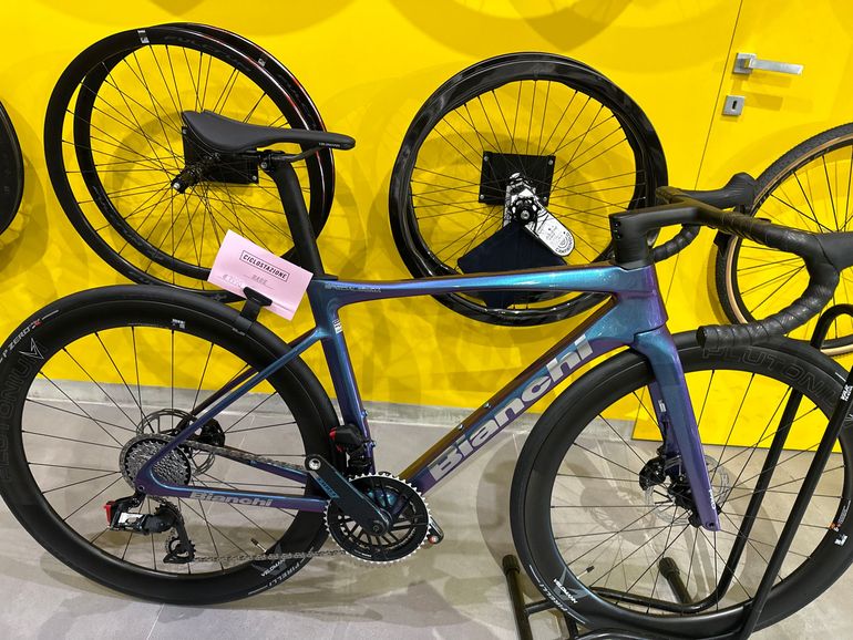 Bianchi Specialissima Pro — gruppo SRAM Force eTap AXS, taglia 50