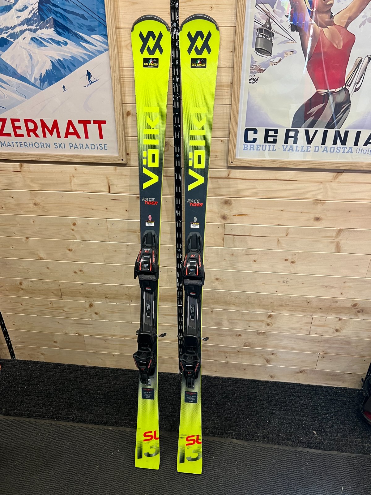 Volkl Racetiger SL — raggio 12.6m, waist 67mm