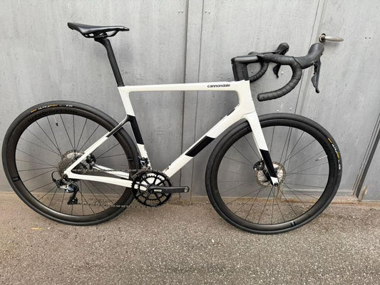 Cannondale Supersix Evo Carbon 2021 usata — vista laterale