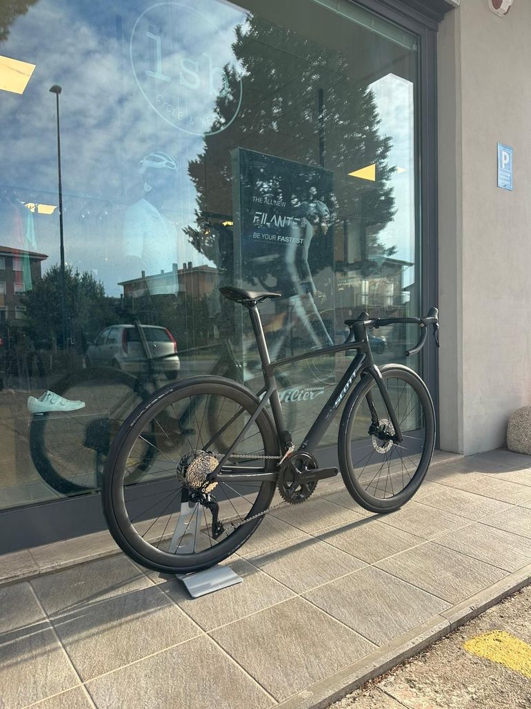 Scott Addict Rc 30 2026 usata — dettaglio