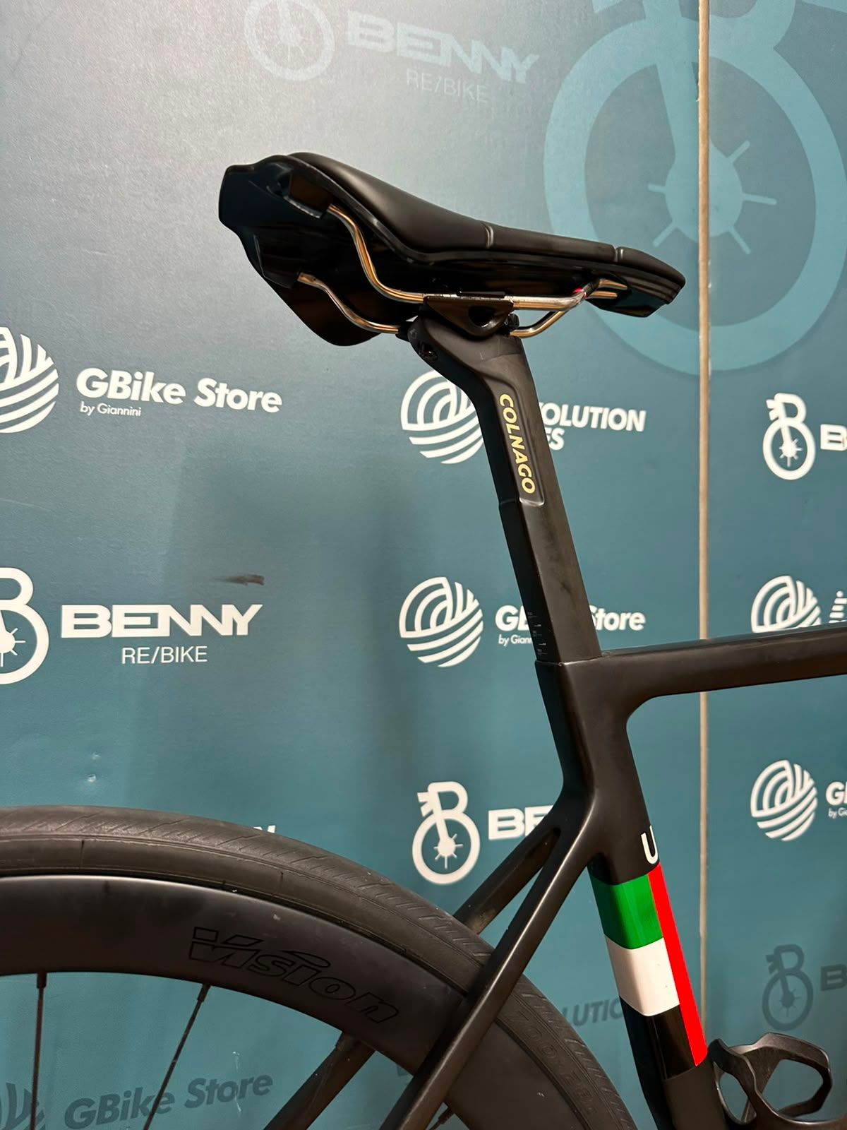 Colnago V3rs Team Uae Emirates 2024 usata — dettaglio