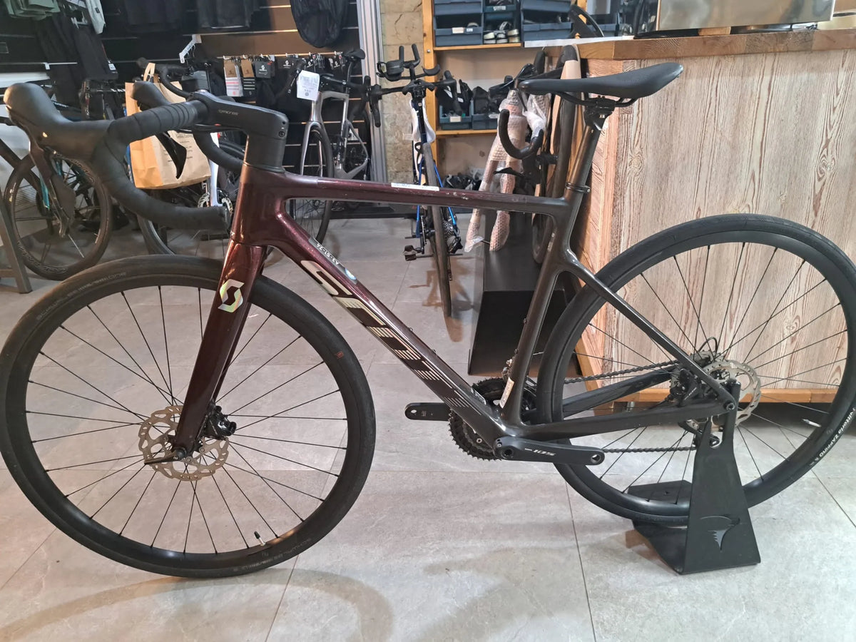 Scott Addict 30 2024 usata — vista laterale