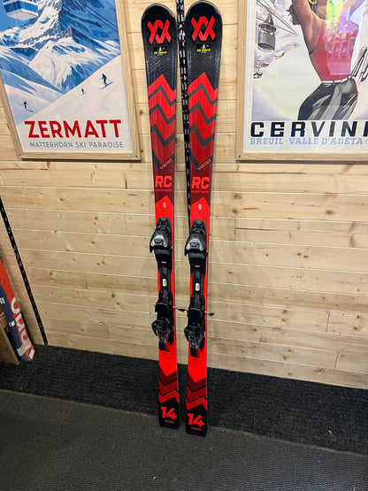 Volkl Racetiger RC Black — raggio 13.9m, waist 69mm