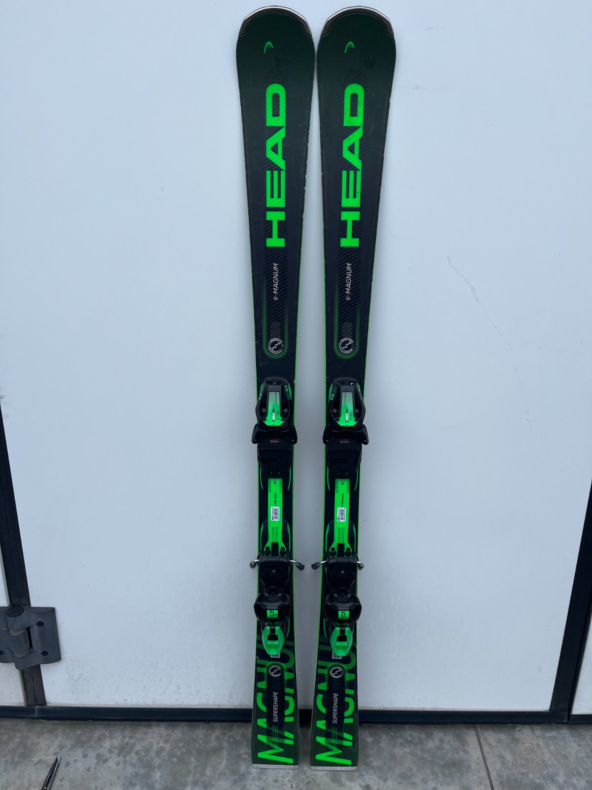 Head Supershape e-Magnum — raggio 9.8m, waist 72mm