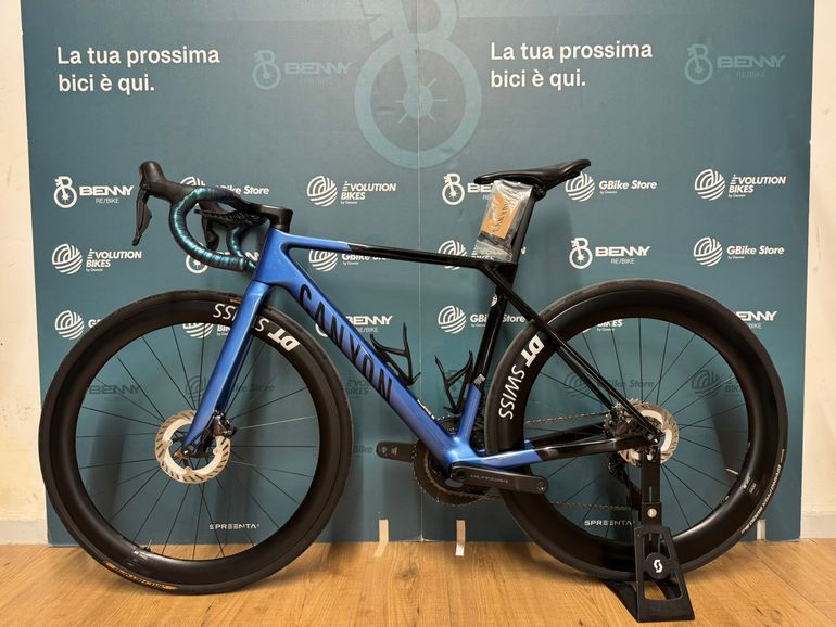 Canyon Ultimate Cf Sl 8 Aero 2023 usata — dettaglio