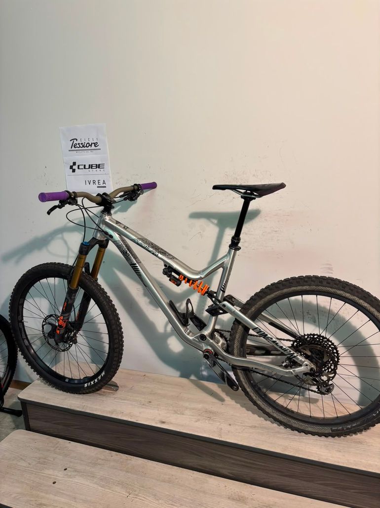 Commencal Meta Am V4.2 New Zealand — gruppo SRAM GX Eagle, taglia L