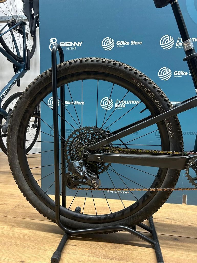 Trek Top Fuel 2023 — Bici usata