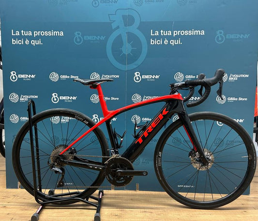 Trek Domane Lt+ 2022 usata — vista laterale