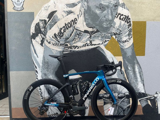 Pinarello Dogma 2026 usata — vista laterale