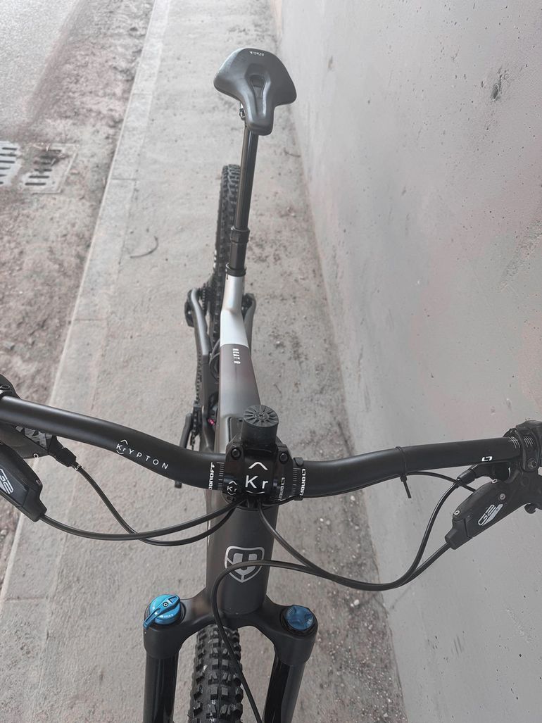 Mondraker Neat R 2024 usata — dettaglio