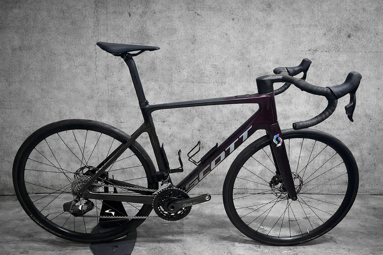 Scott Addict Eride 2023 usata — vista laterale