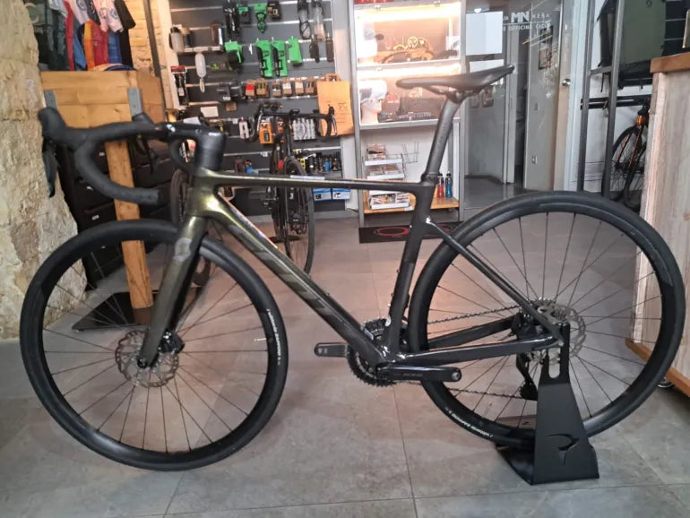 Scott Addict Rc 40 2024 usata — dettaglio