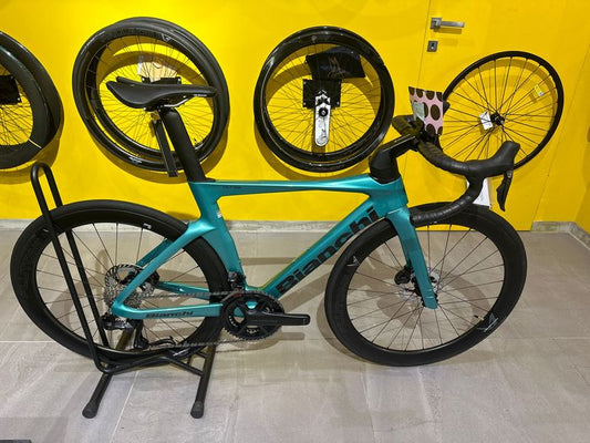 Bianchi Oltre 2025 usata — vista laterale