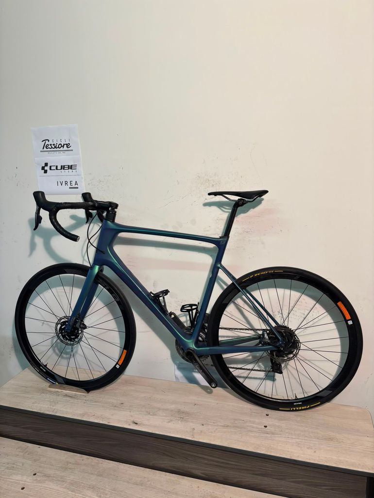 Giant Advanced Pro — gruppo SRAM Force eTap AXS, taglia 58