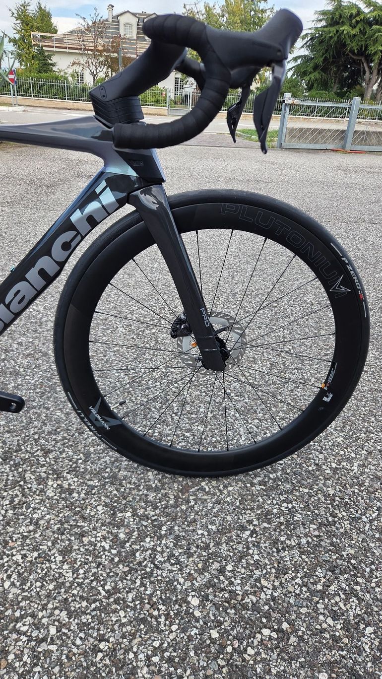 Bianchi Oltre Pro 2025 usata — dettaglio