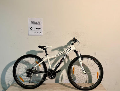 Specialized Myka 26 2015 usata — vista laterale