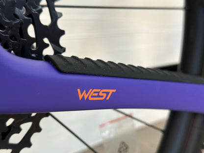 Megamo West 10 2026 usata — dettaglio