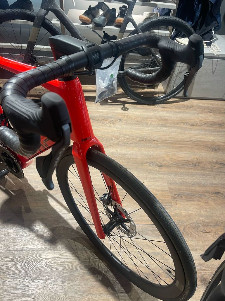 BMC Roadmachine 01 Amp Two — gruppo Shimano GRX Di2, taglia 56 cm