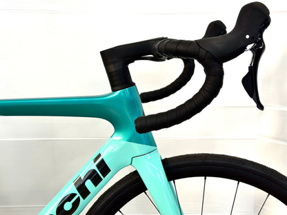 Bianchi Oltre Race — gruppo Shimano 105, taglia 55 cm