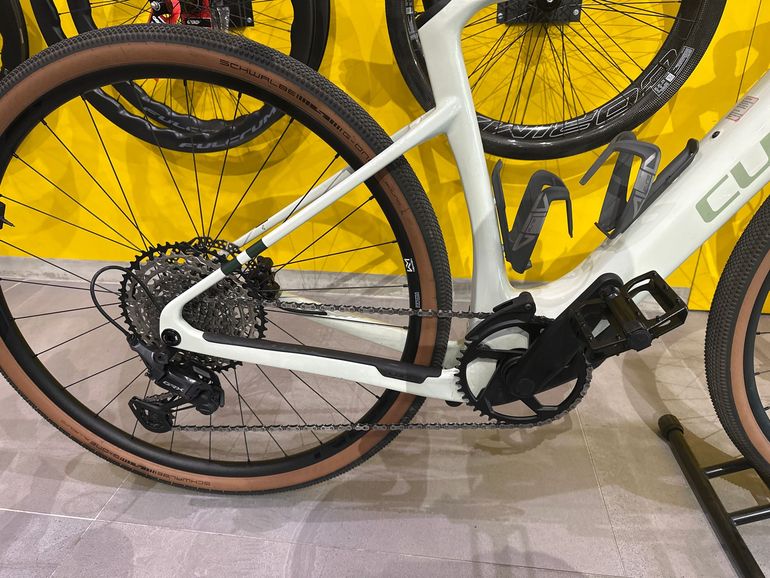 Cube Nuroad Hybrid C:62, Race 400x — gruppo Shimano GRX, taglia S