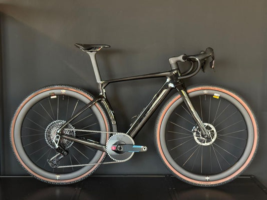 Cervelo Áspero-5 Force 1 2026 usata — vista laterale