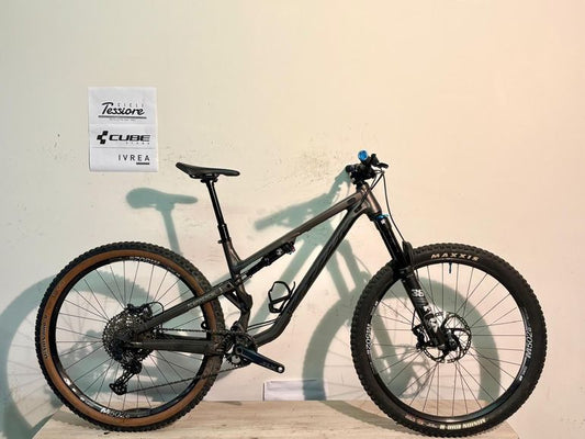 Commencal Meta Tr Essential 2 2022 usata — vista laterale