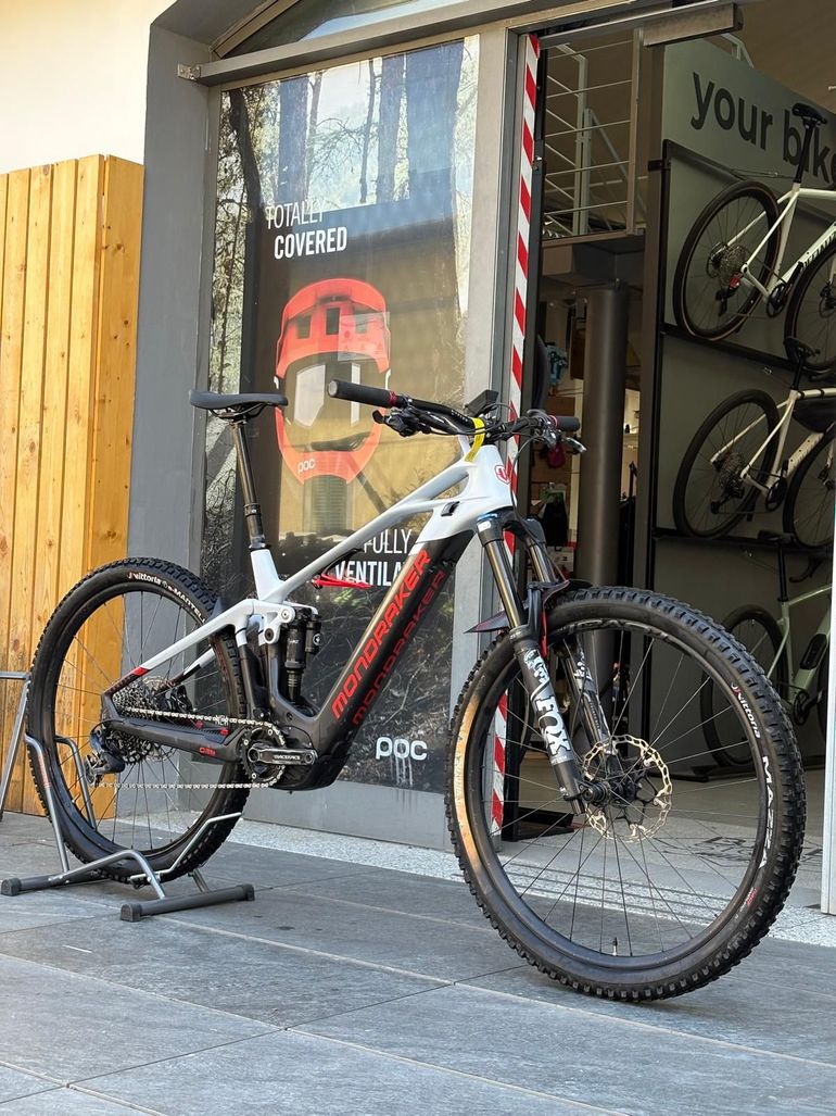 Mondraker Crafty Carbon R 2022 usata — dettaglio