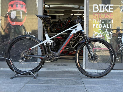 Mondraker Crafty Carbon R 2022 usata — vista laterale