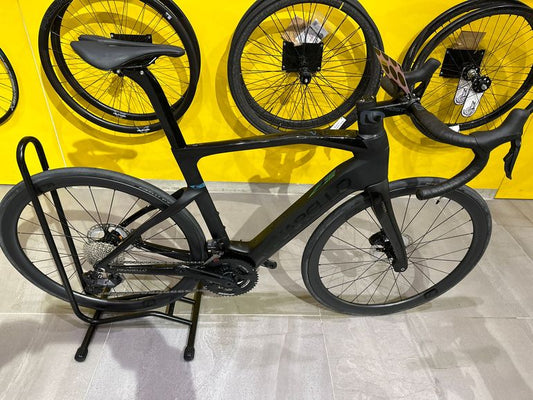Pinarello Nytro E7 Road 2023 usata — vista laterale
