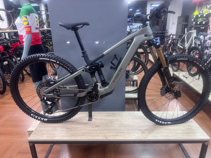 Trek Fuel+ Lx 9.8 90 Gen 2 2026 usata — vista laterale