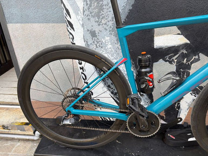 BMC Roadmachine 01 Three — gruppo SRAM Force eTap AXS, taglia 56 cm