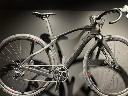Pinarello Grevil F3 2023 usata — vista laterale